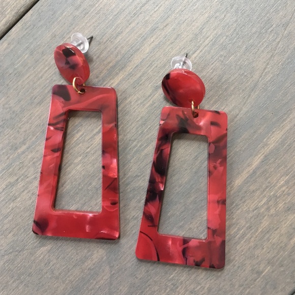 Burgundy Geometric Drop Acrylic Earring. - Picture 2 of 3